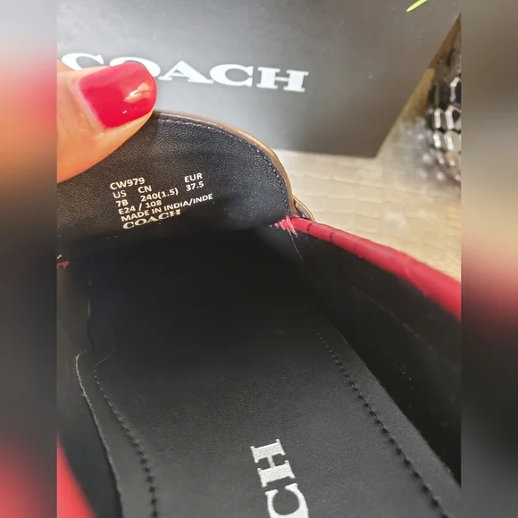 Coach NWB Joselyn Embossed Croc Loafers Dark Ruby Size 7B - Picture 13 of 16